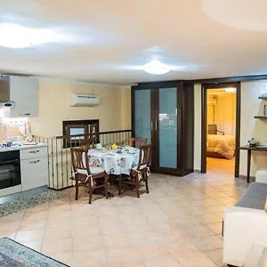 Domus Ugo Naples