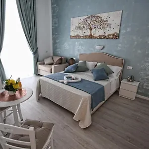 Panzió Maison Nilo 15, Nápoly