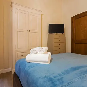  Apartment Duomo 2 Bedroom Italy